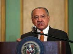 Exdiplomático Rocha enfrenta desnaturalización por espionaje para Cuba
