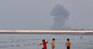 Estados Unidos e Irán vuelven a la guerra abierta tras una semana de enfrentamientos en Ormuz