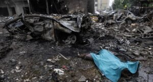 Al menos 11 muertos en un ataque ruso contra Kiev en la víspera de la cumbre de la OTAN