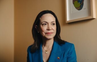 María Corina Machado intenta entrar tres veces en Venezuela mientras Delcy Rodríguez está en la ONU