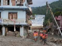 Rescatado uno de los tres españoles desaparecidos tras las riadas en Nepal