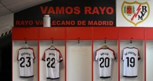 La plantilla del Rayo carga contra la Comunidad de Madrid y el club: “Queremos seguir jugando en Vallecas, esto se podría haber evitado”