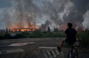 Al menos 17 muertos en ataques rusos con misiles balísticos y drones en la región de Kiev