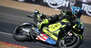Raúl Fernández remata el festín de Aprilia en el GP de Gran Bretaña