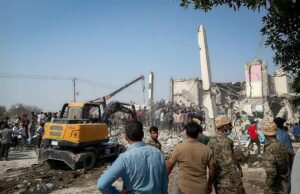 Un ataque mata a decenas de niñas en una escuela de primaria en el sur de Irán