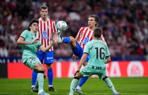 El Atlético gana al Athletic, pero pierde a Barrios