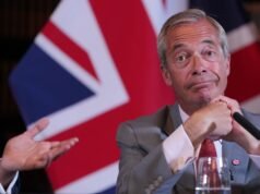 Farage contra el Conde Cubo de Basura: el líder ultra fuerza la elección con más candidatos en la historia del Parlamento británico