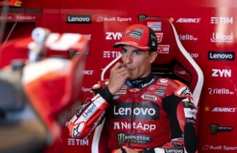 El enigma físico de Marc Márquez, el piloto que tiene prohibido dormir del lado derecho y que lucha por otro Mundial con un brazo y medio