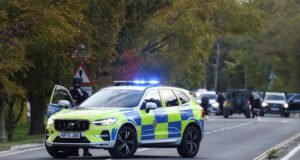 La policía británica detiene a cinco sospechosos por manejar explosivos cerca de la base militar aérea de Fairford