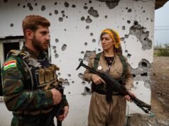 Las milicias kurdas de Irán aguardan el debilitamiento del régimen para intervenir