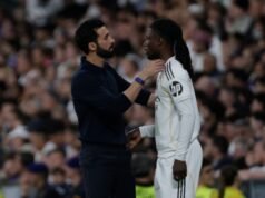 Un Bernabéu rendido vuelve a pitar a Vinicius, culpa a Camavinga y silba a Mbappé