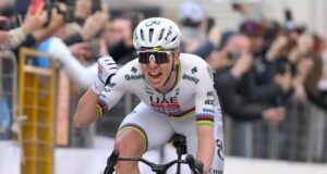 Pogacar se redime ensangrentado y gana, al fin, la ansiada Milán-San Remo