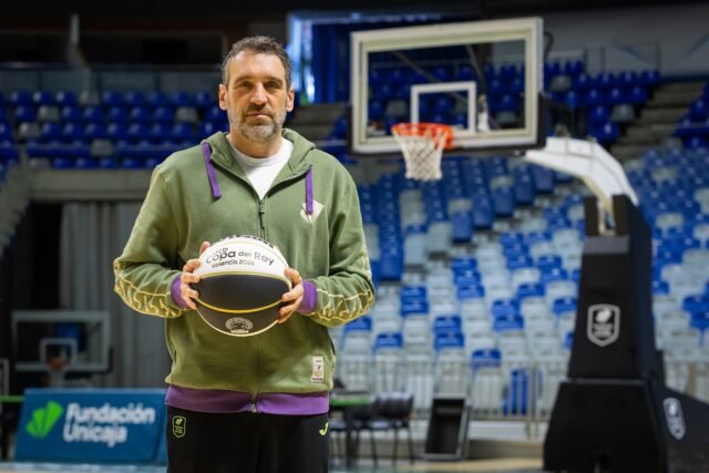 FYVY4OXRZVGCHJA4FJLCI7R4B4