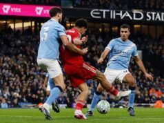 El City choca contra el Forest y el Arsenal se escapa a siete puntos