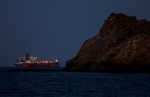 Irán intensifica el bloqueo de Ormuz tras el alto el fuego