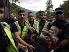 Al menos 98 muertos y cientos de desaparecidos, entre ellos muchos extranjeros, por una fuerte riada y deslizamientos de tierra entre Nepal y Tíbet