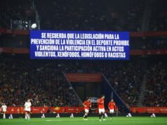 La FIFA abre un expediente a la RFEF por los cánticos racistas en Cornellà