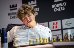 El ajedrecista Carlsen colapsa otra vez ante Praggnanandhaa, y se aboca al fracaso en el torneo más duro del año