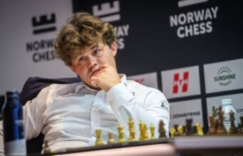 El ajedrecista Carlsen colapsa otra vez ante Praggnanandhaa, y se aboca al fracaso en el torneo más duro del año