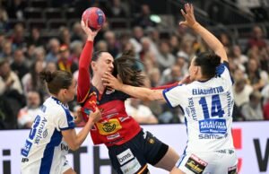 España gana con susto a Islandia y todavía se aferra a las matemáticas en el Mundial femenino de balonmano
