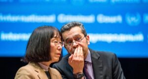 Estados Unidos amplía su campaña contra el Tribunal Penal Internacional y sanciona a su presidenta