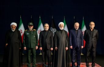 Irán despide a Ali Jameneí, su anterior líder supremo, en un funeral con aire de plebiscito que espera multitudinario