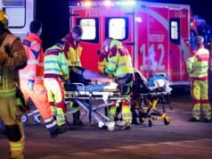 Al menos un muerto y 16 heridos en Berlín al embestir una furgoneta a la multitud en un acto por el Día del Orgullo LGTBI+
