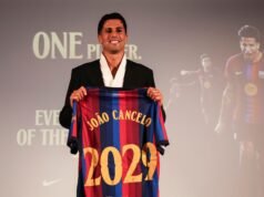 Cancelo regresa al Barcelona hasta 2029