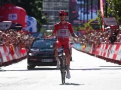 Pogacar vuelve a vestirse de superhéroe en la Vuelta a España