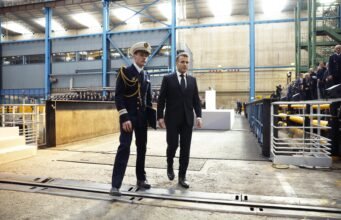 Francia acepta la cesión a EE UU de una de sus bases con la “garantía” de que no se usará contra Irán