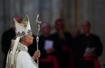 El Papa pide en Francia una “justa laicidad” que no excluya a la religión del espacio público