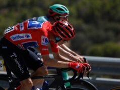 Triunfo de Omrzel en el muro de Calar Alto y golpe del líder Enric Mas en la Vuelta