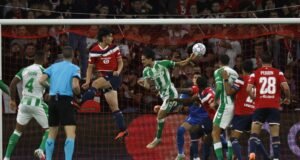 Bartra impulsa a un Betis que se estrena con victoria en Lille