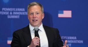 El secretario del Ejército de Estados Unidos, Dan Driscoll, dimite por los despidos en la cúpula de las Fuerzas Armadas