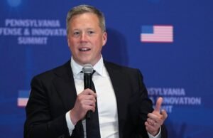 El secretario del Ejército de Estados Unidos, Dan Driscoll, dimite por los despidos en la cúpula de las Fuerzas Armadas