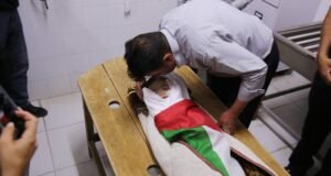 El ejército israelí mata a un bebé al abrir fuego contra el coche en el que viajaba la familia en Cisjordania