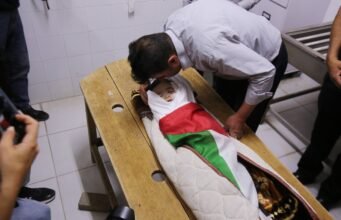 El ejército israelí mata a un bebé al abrir fuego contra el coche en el que viajaba la familia en Cisjordania