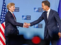 EE UU reafirma su compromiso con la OTAN pero insta a Europa a hacer más en defensa