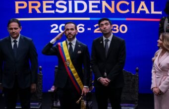 Colombia inicia una nueva era marcada por Dios y los uniformes