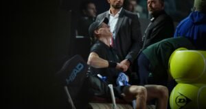 Sinner y Medvedev, con un poco de todo: vómitos, calambres, alternativas, lluvia… y suspensión
