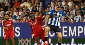 El Espanyol rescata un punto de infarto ante un Sevilla que resistió con uno menos