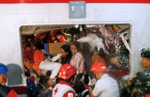 Al menos 14 mujeres mueren en el choque de dos trenes en Indonesia