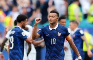 Inglaterra es tercera en una bacanal histórica (6-4) y Mbappé se convierte en el máximo goleador de la historia de los Mundiales
