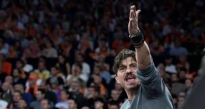 Así es Dimitris Giannakopoulos, el polémico presidente del Panathinaikos que tiene en jaque a la Euroliga