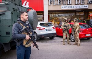 Un exmilitar asesina a tiros a seis personas en Kiev