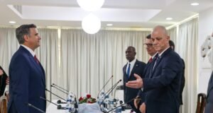 Rosas rojas para la CIA en La Habana