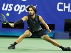 Shelton se impone a Alcaraz en un duelo vibrante y alcanza las semifinales del US Open
