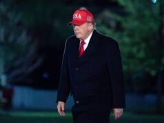 Trump ataca al Papa y dice que “debería dejar de complacer a la izquierda radical”