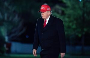 Trump ataca al Papa y dice que “debería dejar de complacer a la izquierda radical”