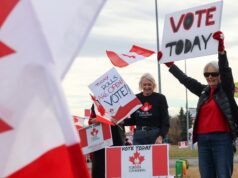 Los ciudadanos de Alberta votan en referéndum permanecer en Canadá